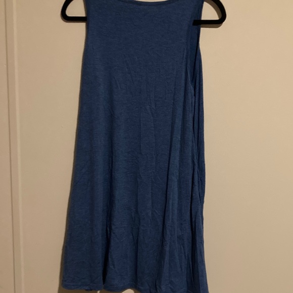 Blue Sleeveless Dress with Moon and Star Design - Picture 3 of 4